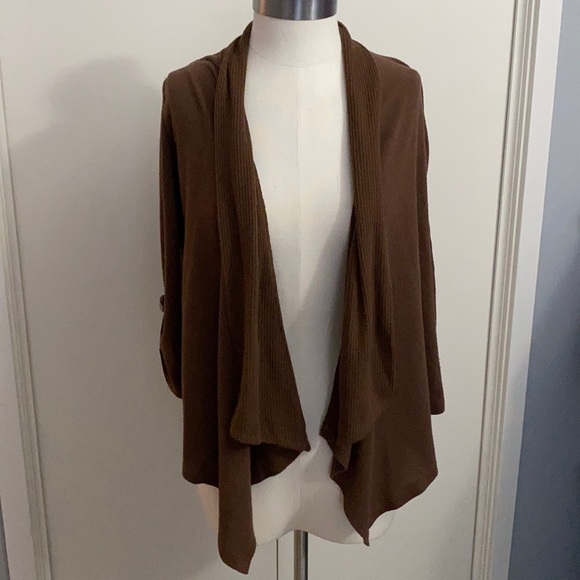 ‼️CLOSET CLOSING‼️ - Picture 2 of 5